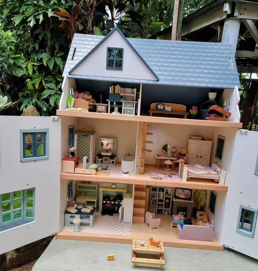 Dovetail Wooden Doll House Earth Toys