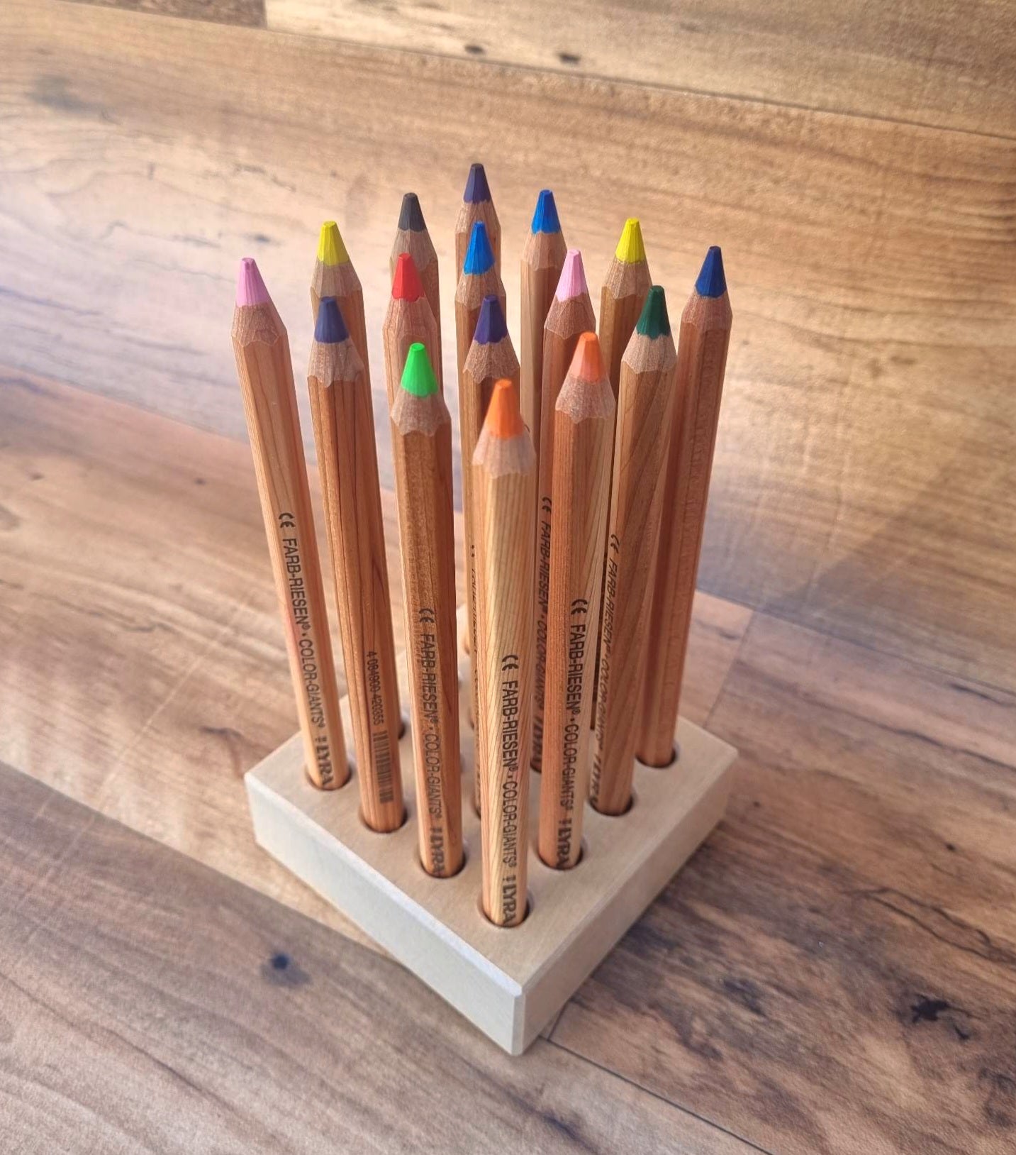 Lyra Hexagonal Crayon Holder