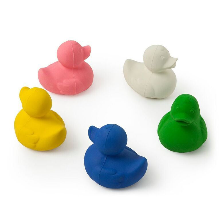 Oli & Carol Rubber Ducks - Earth Toys - 1